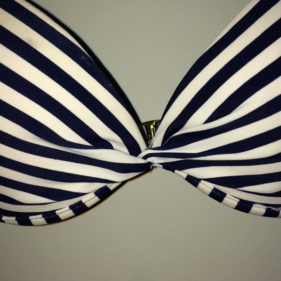 Striped bikini top - Picture 3 of 3